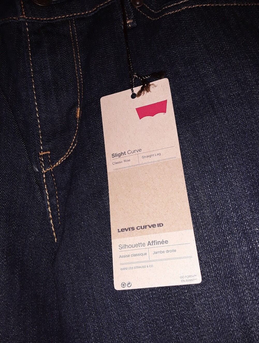 Vintage Levi's 2010s Dark Blue Slight Curve ID Straight Leg Jean Tuscan Mom - Picture 5 of 13